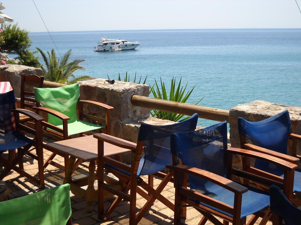 Argo Hotel Aegina Екстер'єр фото