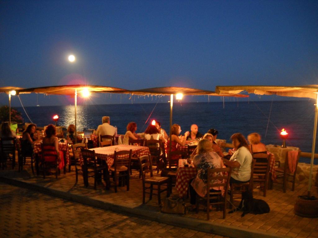 Argo Hotel Aegina Екстер'єр фото