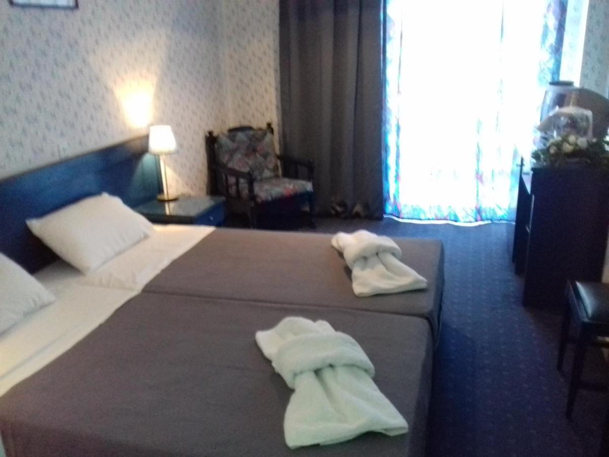 Argo Hotel Aegina Екстер'єр фото